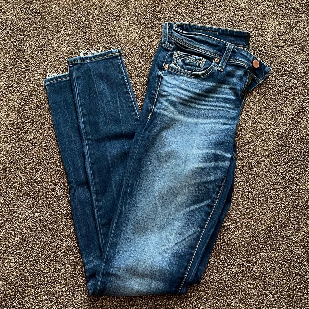 BUCKLE BLACK